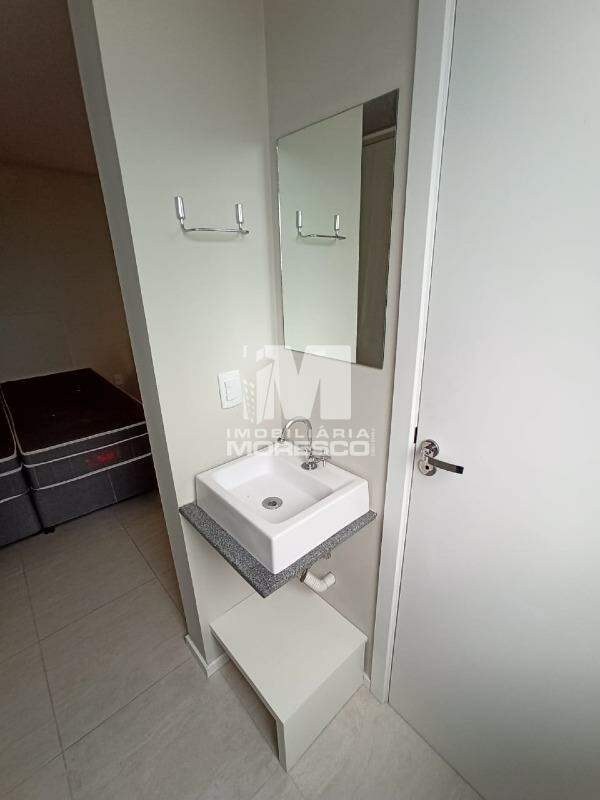 Flat para aluguel no bairro Santa Terezinha: